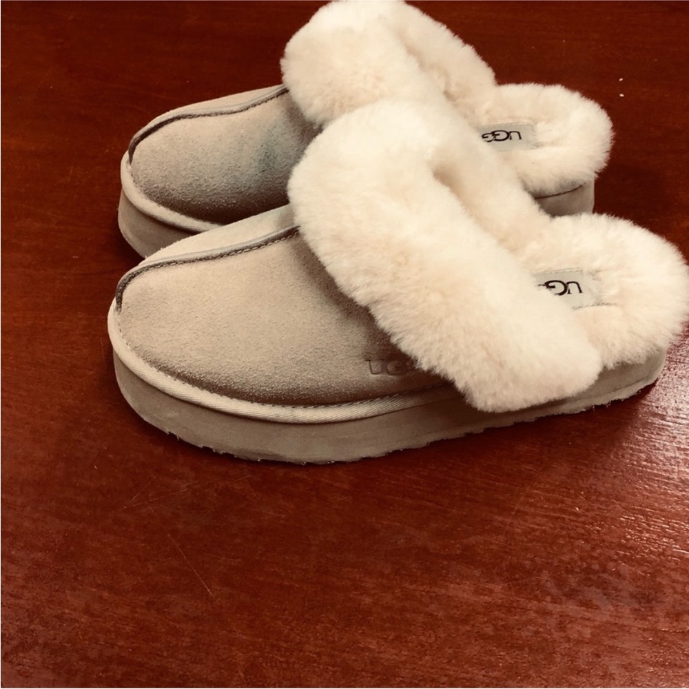UGG Women's Tan Sheepskin Slippers